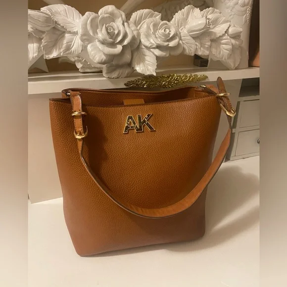 Anne Klein New Ak Hw Bucket Hobo in Black Lyst - Picture 1 of 16